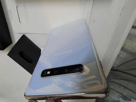 Manama, Mobile Phones, BHD 60,  S10 Plus Prestine Condition