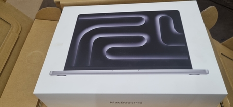 Dhahrat Laban, Computers, SAR 8000,  APPLE MacBook Pro, Apple M5 Pro, 16 Core, 24GB, 1TB SSD, 14 Inch, Space Black