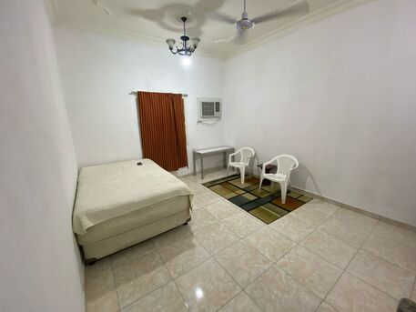 Riyadh, Rooms for Rent, SAR 1600/month,  Furnished,  A Spacious Room Available In A Family Flat For Sublet In A Prime Location