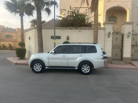 Al Malaz, Vehicles, Cars & Trucks , SAR 65000,  Mitsubishi Pajero,  2016,  Automatic,  175000 KM,