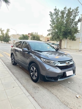 Riyadh, Vehicles, Cars & Trucks , SAR 63000,  Honda CR-V,  2018,  Automatic,  98000 KM,  Low Mileage