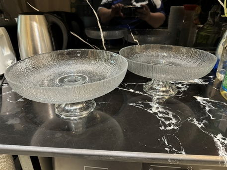 Riyadh, Household Items, SAR 150,  Crockery - 4 X Glass Platter, 12 X Glasses And 4 X Ceramic Plates