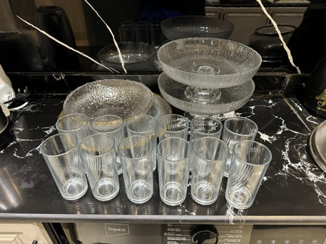Riyadh, Household Items, SAR 150,  Crockery - 4 X Glass Platter, 12 X Glasses And 4 X Ceramic Plates