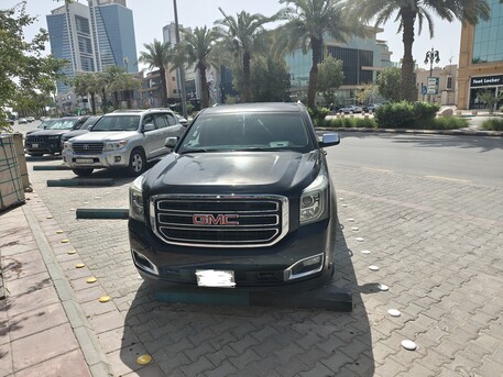 Riyadh, Vehicles, Cars & Trucks , SAR 90000,  Gmc Yukon XL,  2018,  Automatic,  187000 KM,