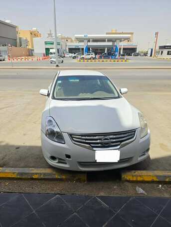 Riyadh, Vehicles, Cars & Trucks , SAR 13500,  Nissan Altima 2012,  2012,  Automatic,  252000 KM,   In A Good Condition