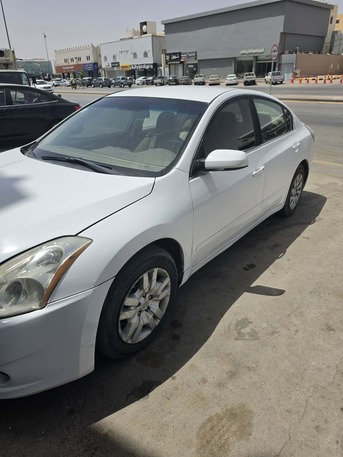 Riyadh, Vehicles, Cars & Trucks , SAR 13500,  Nissan Altima 2012,  2012,  Automatic,  252000 KM,   In A Good Condition