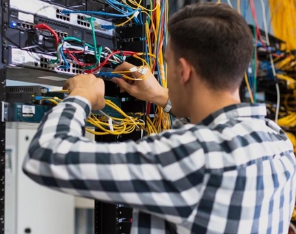 Riyadh, Technical, Networking & Fiber Optic Services