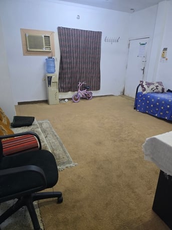 Thuqbah, Bedspace For Rent, SAR 400/month,  A Bed Bed Space Availble In Furnished Flat With Open Roof Top In Thuqbha 15 Street.