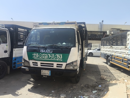 Riyadh, Vehicles, Cars & Trucks , SAR 50000,  Isuzu 4200,  2007,  Manual,  500000 KM,  Sell Isuzu 5 Meter Dyna