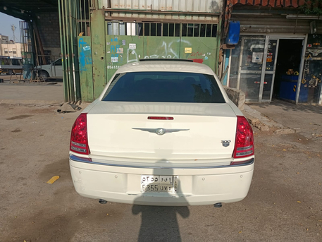 Riyadh, Vehicles, Cars & Trucks , SAR 15000,  Chrysler 300C,  2010,  Automatic,  302531 KM,   V8 For Sale