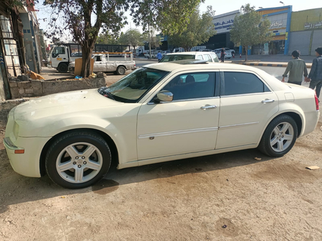 Riyadh, Vehicles, Cars & Trucks , SAR 15000,  Chrysler 300C,  2010,  Automatic,  302531 KM,   V8 For Sale