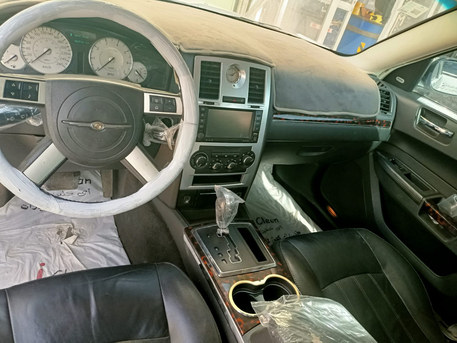 Riyadh, Vehicles, Cars & Trucks , SAR 15000,  Chrysler 300C,  2010,  Automatic,  302531 KM,   V8 For Sale