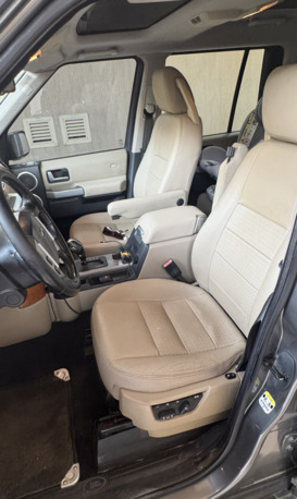 Riyadh, Vehicles, Cars & Trucks , SAR 35,  Land Rover LR3,  2009,  Automatic,  280 KM,  HSE V8 | Top Spec | 7 Seater | Excellent Condition