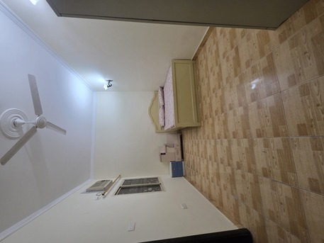 Manama, Apartments, Flats, Houses & Villas, BHD 240/month,  2 BR,  @2BATHROOM Hall Kitchen With Electricity Fully Furnished