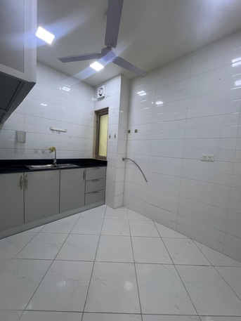 Jidhafs, Apartments, Flats, Houses & Villas, BHD 200/month,  2 BR,  Flat For Rent With Ewa