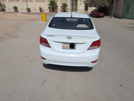 Riyadh, Vehicles, Cars & Trucks , SAR 25000,  Hyundai Accent,  2017,  Automatic,  126000 KM,    25000