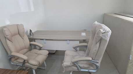 Dammam, Furniture, SAR 1000,  OFFICE EXECUTIVE TABLE AND 2 CHAIRS (LEATHER COATED)