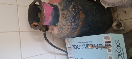 Manama, Household Items, BHD 40,  Sharp Highbrid Fridge, Gas Cylinder