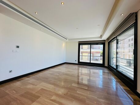 Amman, Apartments, Flats, Houses & Villas, JOD 18000/year,  3 BR,  220 Sq. Meter,  Apartment For Rent In Jabal Amman
