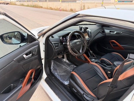 Riyadh, Vehicles, Cars & Trucks , SAR 26000,  Hyundai Veloster Turbo,  2016,  Automatic,  198000 KM,    MODEL