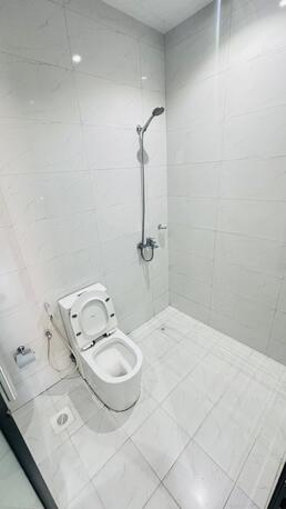 Salmaniya, Apartments, Flats, Houses & Villas, BHD 230/month,  2 BR,  Flat For Rent In Salmaniya Nearby Hospital