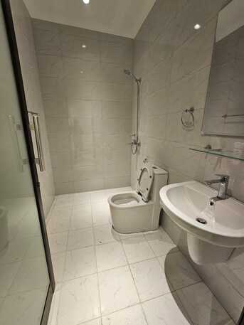 Salmaniya, Apartments, Flats, Houses & Villas, BHD 250/month,  2 BR,  Brand New Flat For Rent In Salmaniya With EWA