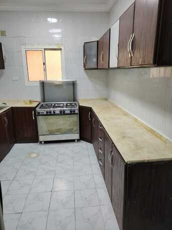 Al Faisaliyah, Apartments, Flats, Houses & Villas, SAR 33000/year,  4 BR,  Spacious Renovated 4 BHK Apartment In Front Of Al Qaidah Al Nooraniyyah Quran Center