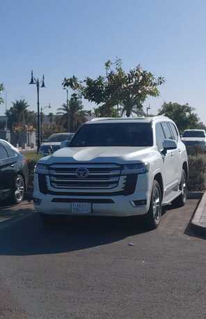 Jeddah, Vehicles, Cars & Trucks , SAR 305000,  Toyota Land Cruiser,  2025,  Automatic,  7800 KM,   (GXR 4)