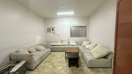 Al Malaz, Household Items, SAR 350000,  Family Bachelor Flat Available