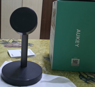 Riyadh, Appliances, SAR 100,  I Want To Sell 25w Fast Wireless Charger Iphone