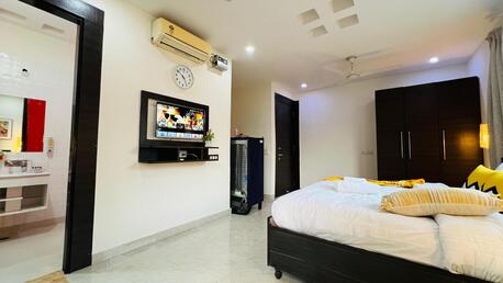 Gurgaon, Apartments, Flats, Houses & Villas, INR 3000/day,  Furnished,  Studio,  450 Sq. Feet,  TOP-RATED STUDIO APARTMENTS IN SECTOR 24 GURGAON!
