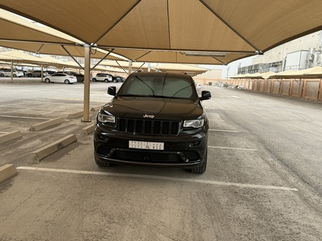 Dammam, Vehicles, Cars & Trucks , SAR 72000,  Jeep Grand Cherokee Summit (Black Sapphire Metallic),  2014,  Automatic,  159500 KM,