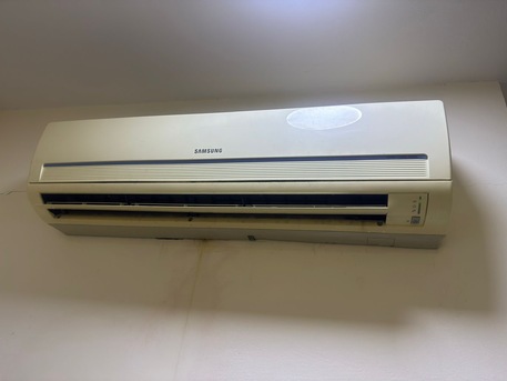 Al Malaz, Air Conditioners, SAR 850,  Selling Well Condition Air Conditioner Due To Moving Motherland