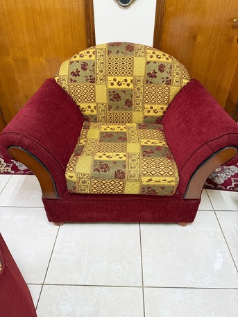 Al Khobar Al Shamalia, Furniture, SAR 400,  7 Seater Sofa With Small Table - Used (Good Condition) 0556689457