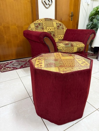 Al Khobar Al Shamalia, Furniture, SAR 400,  7 Seater Sofa With Small Table - Used (Good Condition) 0556689457
