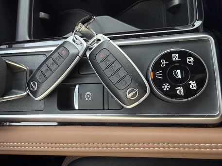 Jeddah, Vehicles, Cars & Trucks , SAR 170000,  Nissan Pathfinder 2023,  2023,  Automatic,  200 KM,  Nissan Pathfinder SL