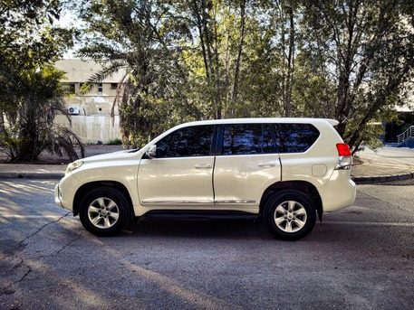 Manama, Vehicles, Cars & Trucks , BHD 1,  Toyota Prado,  2013,  Automatic,  200000 KM,  WELL MAINTAINED FULL COVER INSURANCE