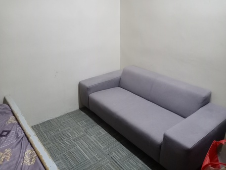 Al Wizarat, Housing Exchanges, SAR 1500/month,  1 BR,  One Furnished Executive Room Is Available In Family Flat For Single Person