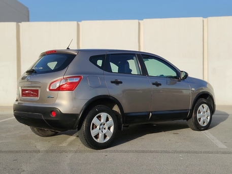 Manama, Vehicles, Cars & Trucks , BHD 1,  Nissan Qashqai,  2013,  Automatic,  178000 KM,