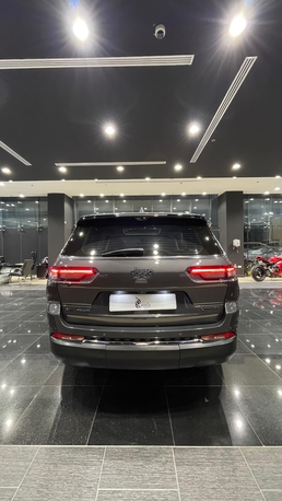 Sanabis, Vehicles, Cars & Trucks , BHD 12900,  Jeep Grand Cherokee L,  2022,  Automatic,  77000 KM,   Limited Model