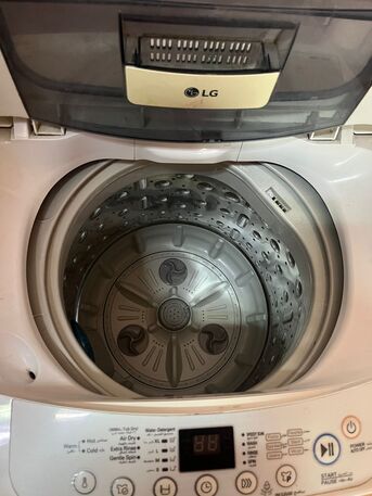 Dammam, Appliances, SAR 350,  LG WASHING MACHINE - AUTOMATIC TURBODRUM 5.5KG