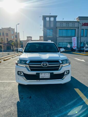 Dammam, Vehicles, Cars & Trucks , SAR 160000,  Toyota Land CRUISER GXR,  2019,  Automatic,  298000 KM,