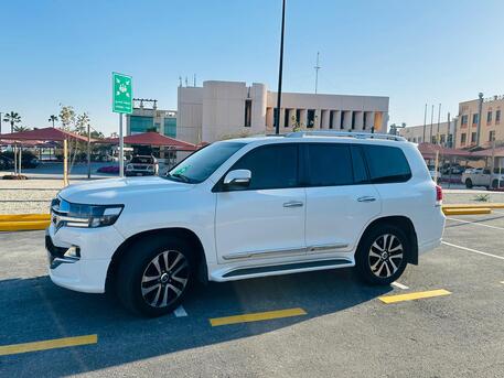 Dammam, Vehicles, Cars & Trucks , SAR 160000,  Toyota Land CRUISER GXR,  2019,  Automatic,  298000 KM,