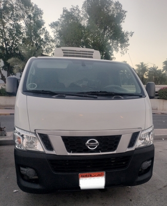 Salmaniya, Vehicles, Cars & Trucks , Nissan NV3500,  2016,  Manual,  266000 KM,   Nissan Urvan Chiller Cargo Delivery Goods Van