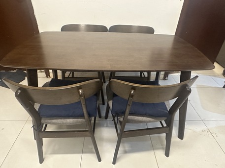 Riyadh, Furniture, SAR 700,  Home Box Dining Table With 4 Chairs, Baby Cot