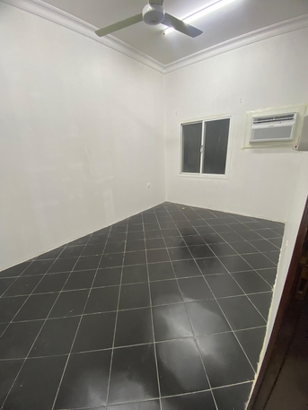 Adliya, Apartments, Flats, Houses & Villas, BHD 150/year,  1 BR,  Apartment For Rent In Adliya Semi Furnished 1bhk