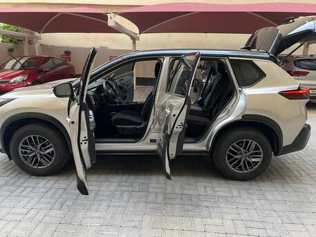 Juffair, Vehicles, Cars & Trucks , BHD 9500,  Nissan X-Trail,  2023,  Automatic,  20000 KM,   ( Model) For Sale