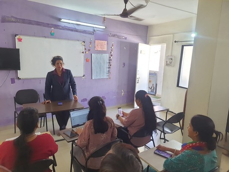 Mumbai, Lessons Offered, Spoken English Classes In Karvenagar