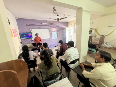 Mumbai, Lessons Offered, Spoken English Classes In Karvenagar