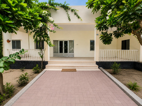Saar, Villas, BHD 425,  350 Sq. Meter,  3BR Compound Villa With Private Garden And Maid Room